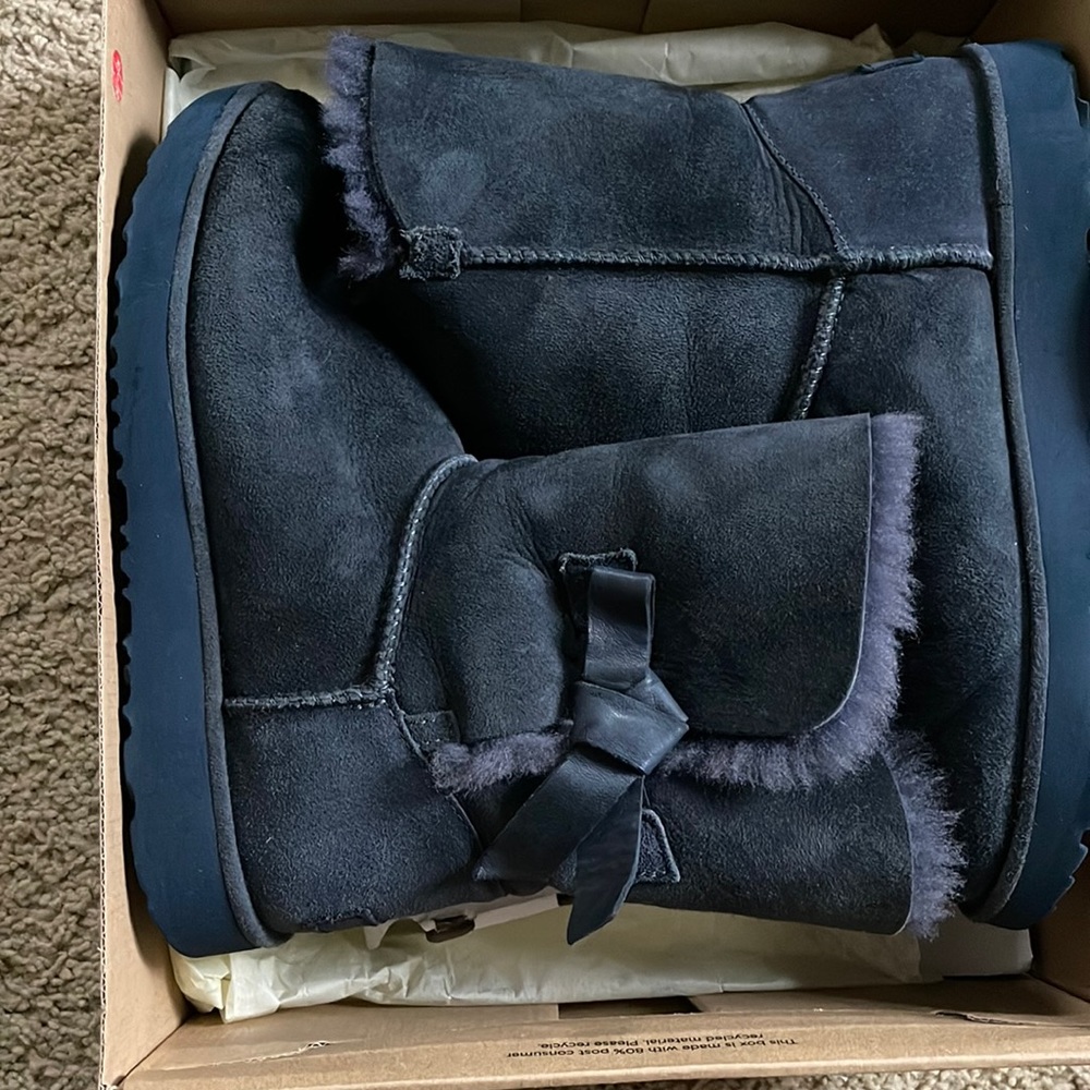 Dark blue Ugg